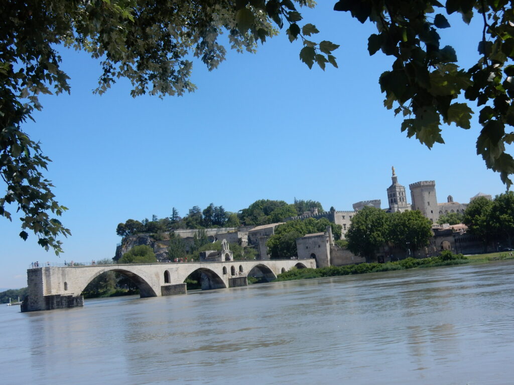 le fameux pont d'Avignon